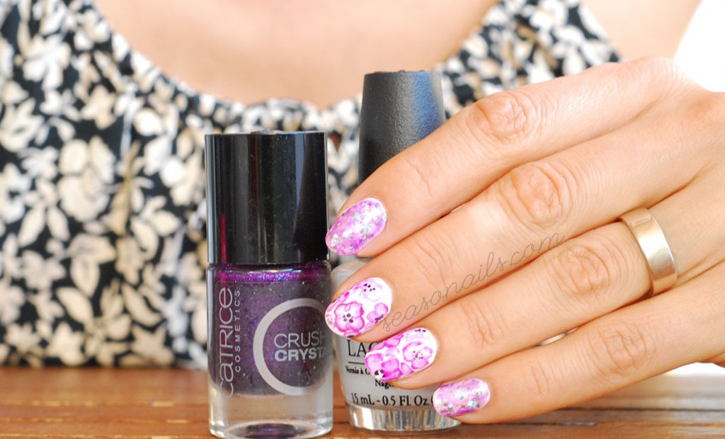 flowers narbled purple nail art