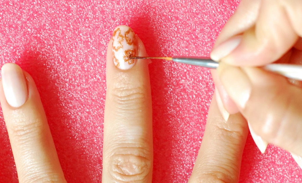 how to nail art flowers contour
