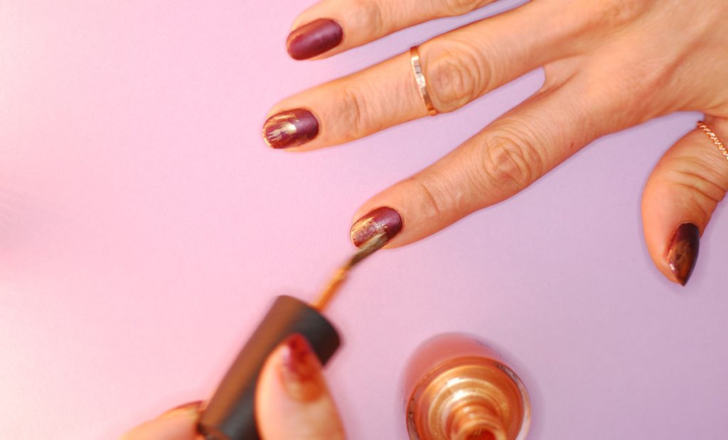ombre fall gradient nails burgundy gold