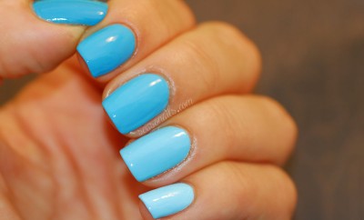 blue gradient nails Zoya Robyn