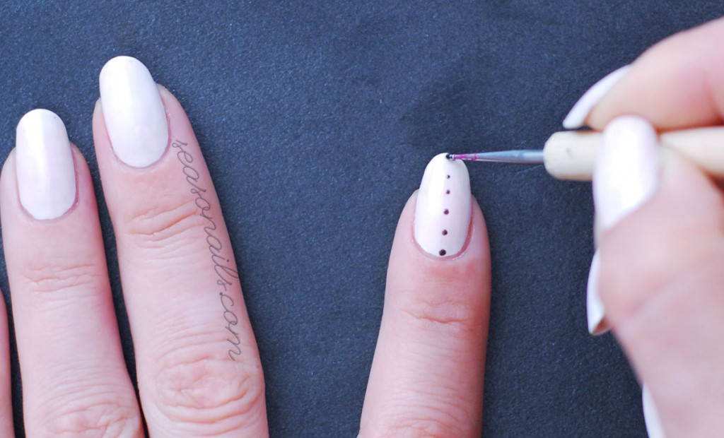 dotted nails tutorial